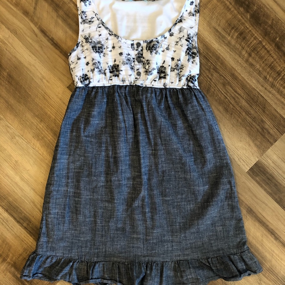 Gray Sleeveless Dress
